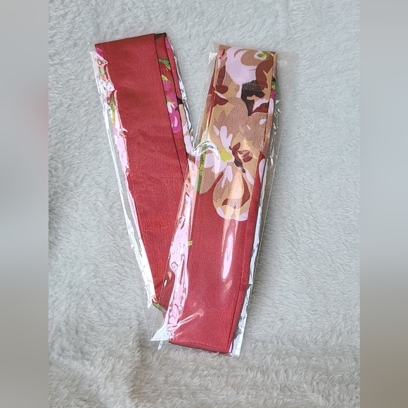 Pair Of Matching Mini Scarves - Picture 8 of 13